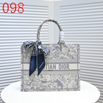 偽物ディオールバッグ